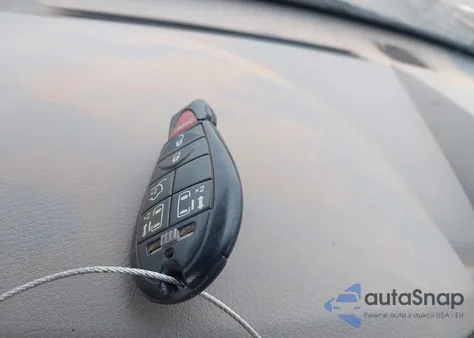 2010 Chrysler Town & Country Touring from USA, damaged, VIN 2A4RR5D15AR309025